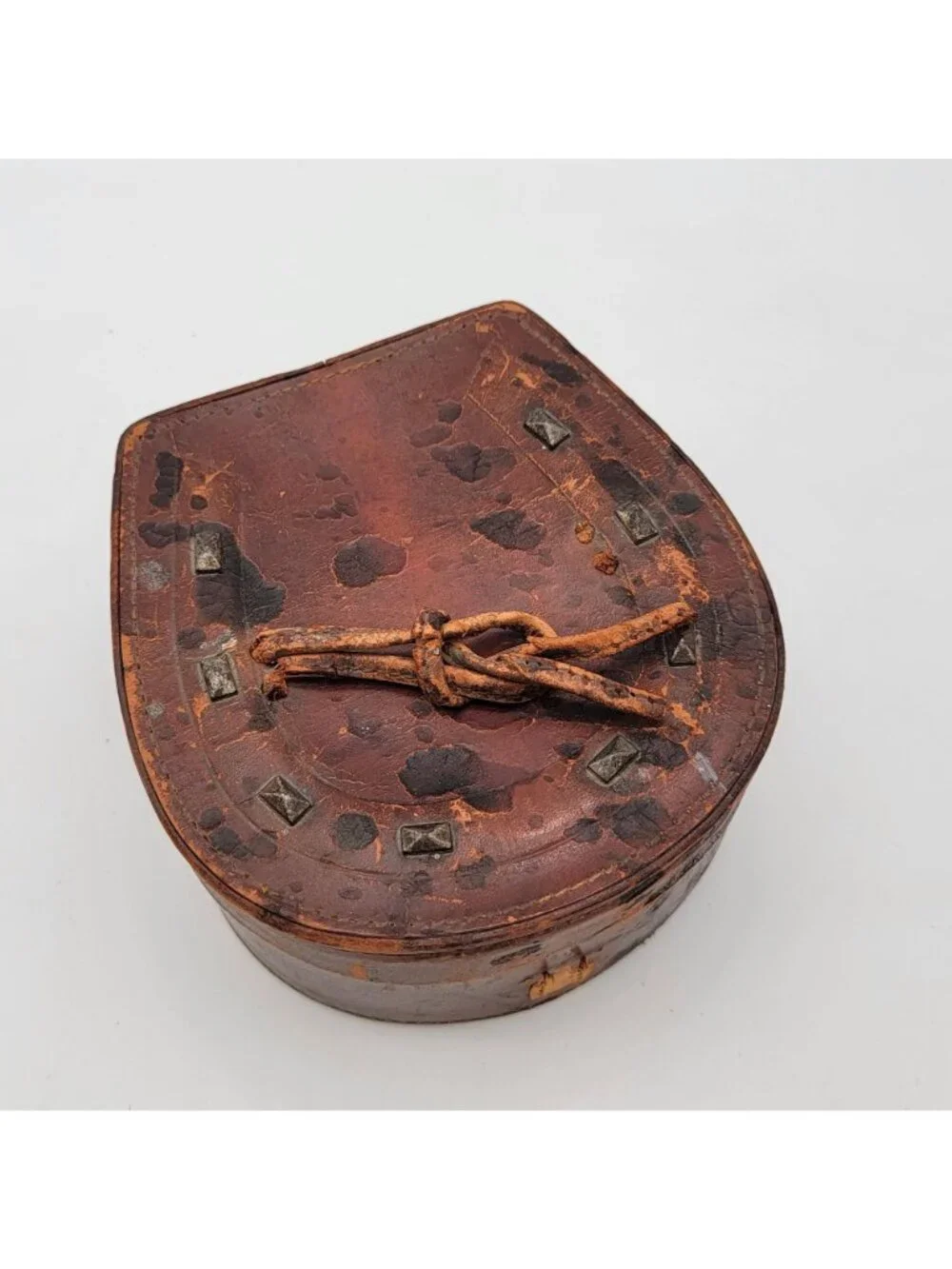 Antique Edwardian Antique Leather Collar Box